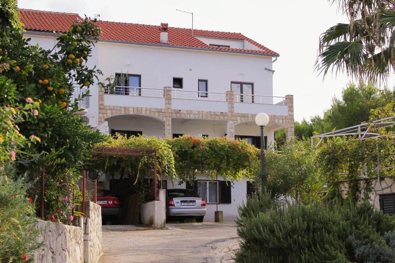 Apartments With A Parking Space Jelsa, Hvar - 5703 Jelsa  Kültér fotó